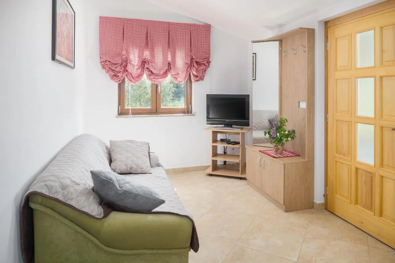 Relaxing Farm House Near Porec Apartment