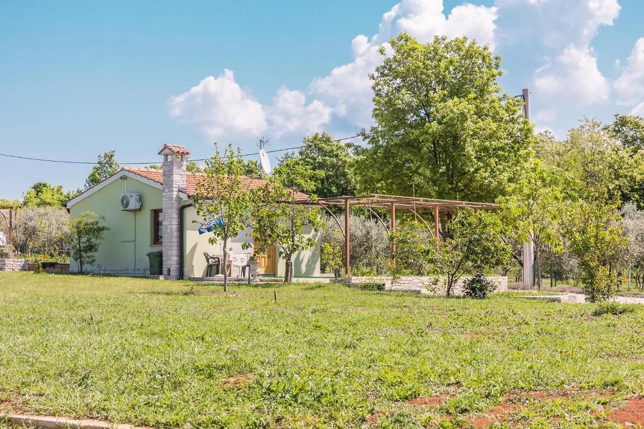 Relaxing Farm House Near Porec Apartment 0*,  Croatia